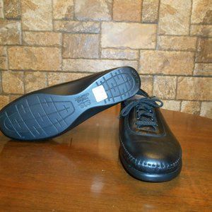 SAS Traveler Active Lace Up Shoe 9.5 S RARE FIND NWT TRIPAD